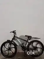 Cycle with alloy wheels