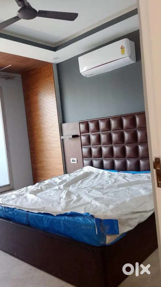 Beautiful 3 BHK fully Furnished Flat for sale