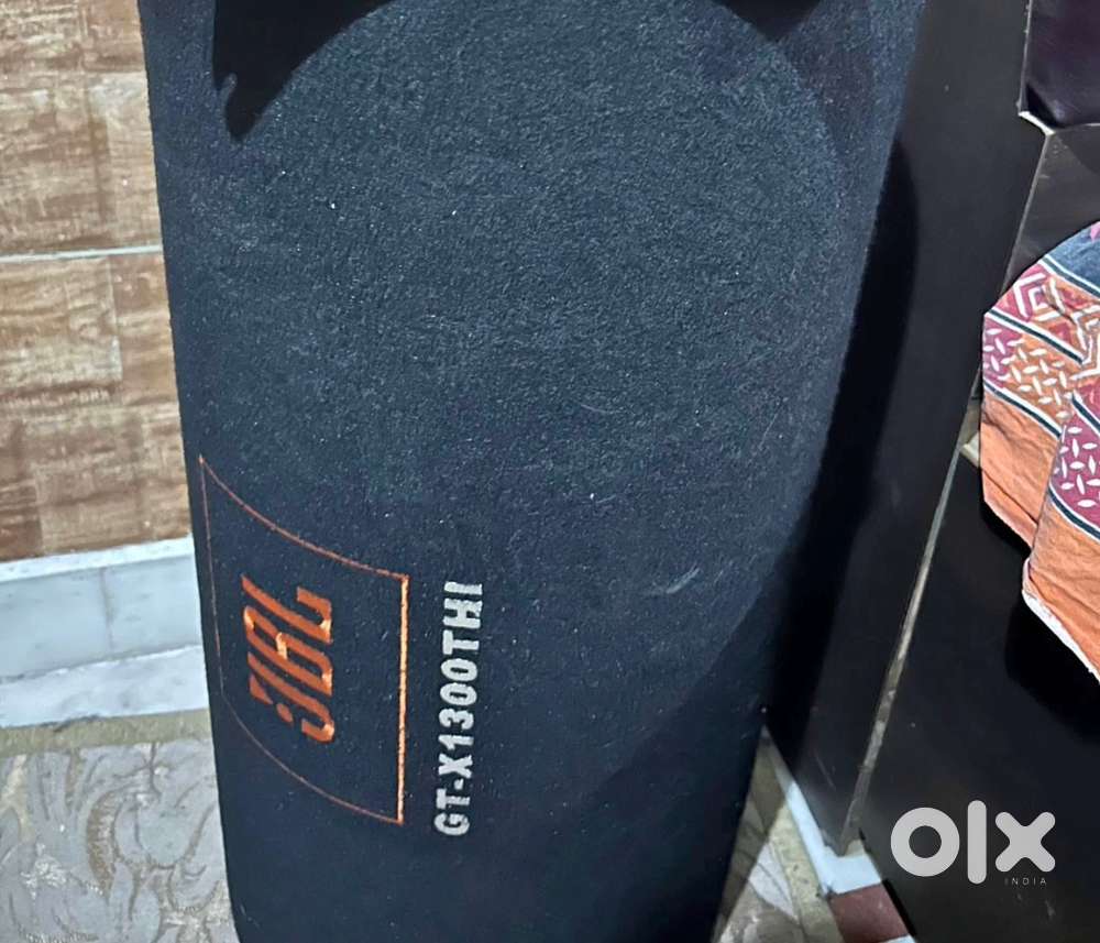 Jbl 1300watt basstube sony 4 channel amp