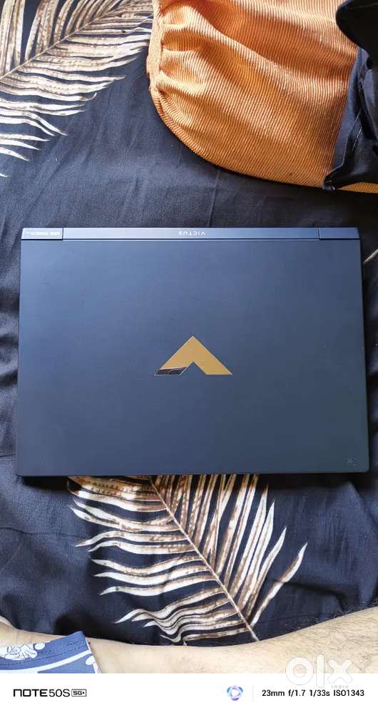 Hp victus gaming laptop with ryzen prosessor Including graphics