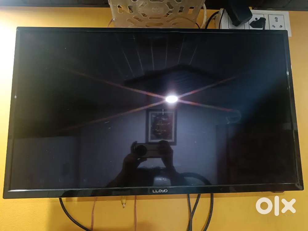Lloyd T.V 32 inch 2019 model