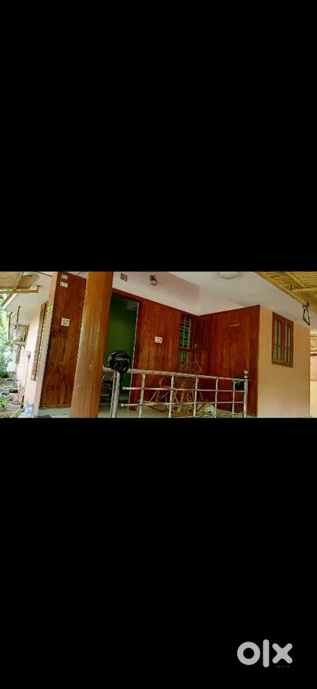House for lease in poojappura , opposite of sree chitra institute