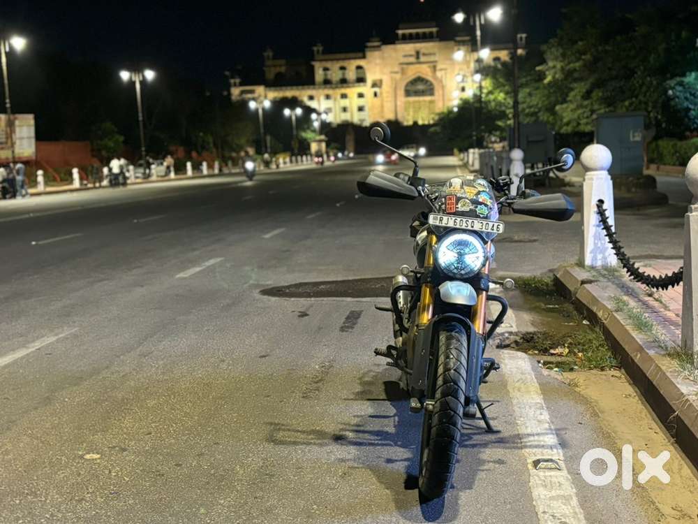 TRIUMPH ACCESSORIES LOADED