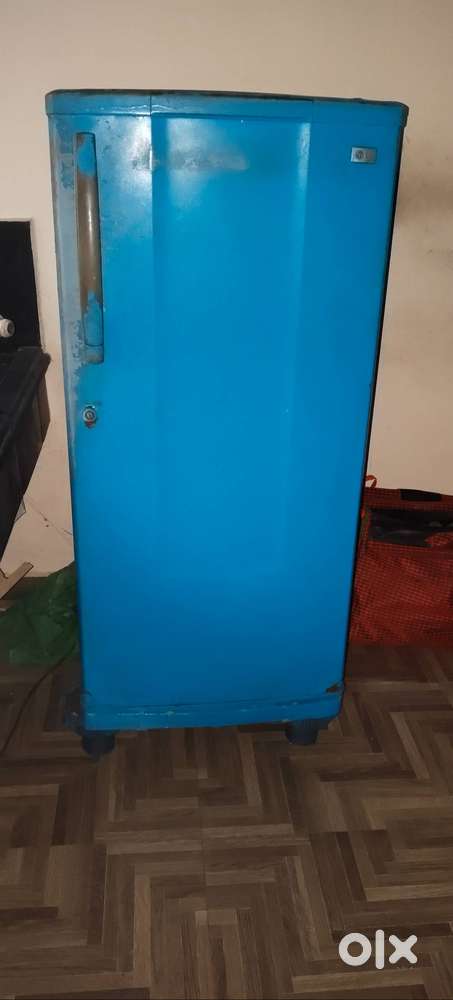 Single door fridge for urgent sale-godrej location alampally