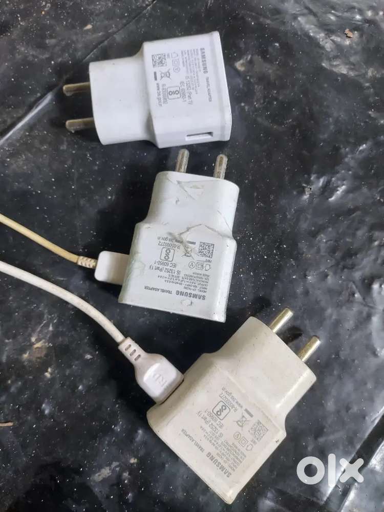 Samsung chargar aur realme 80 watm.