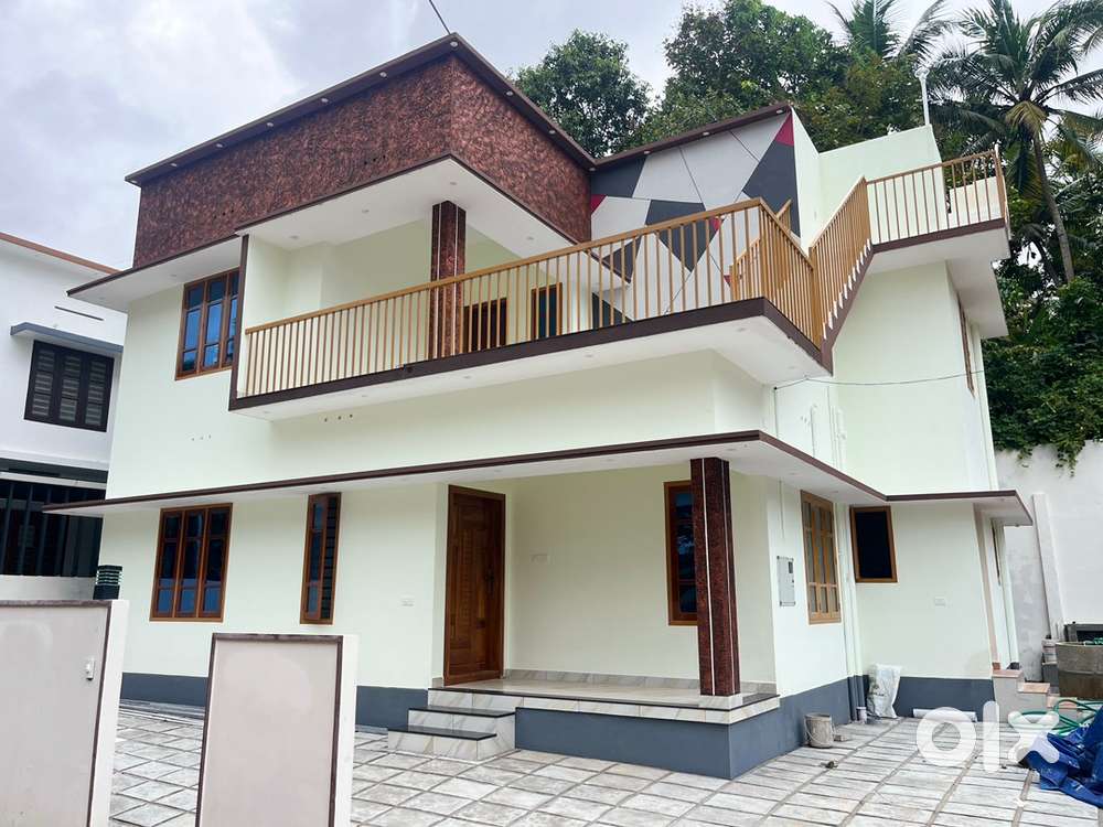 New House Kariyavattom Chenkottukonam