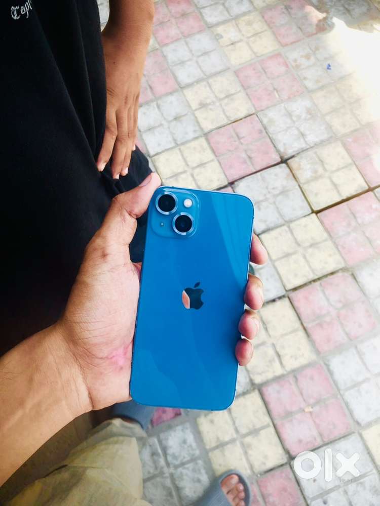 iPhone 13               128gb