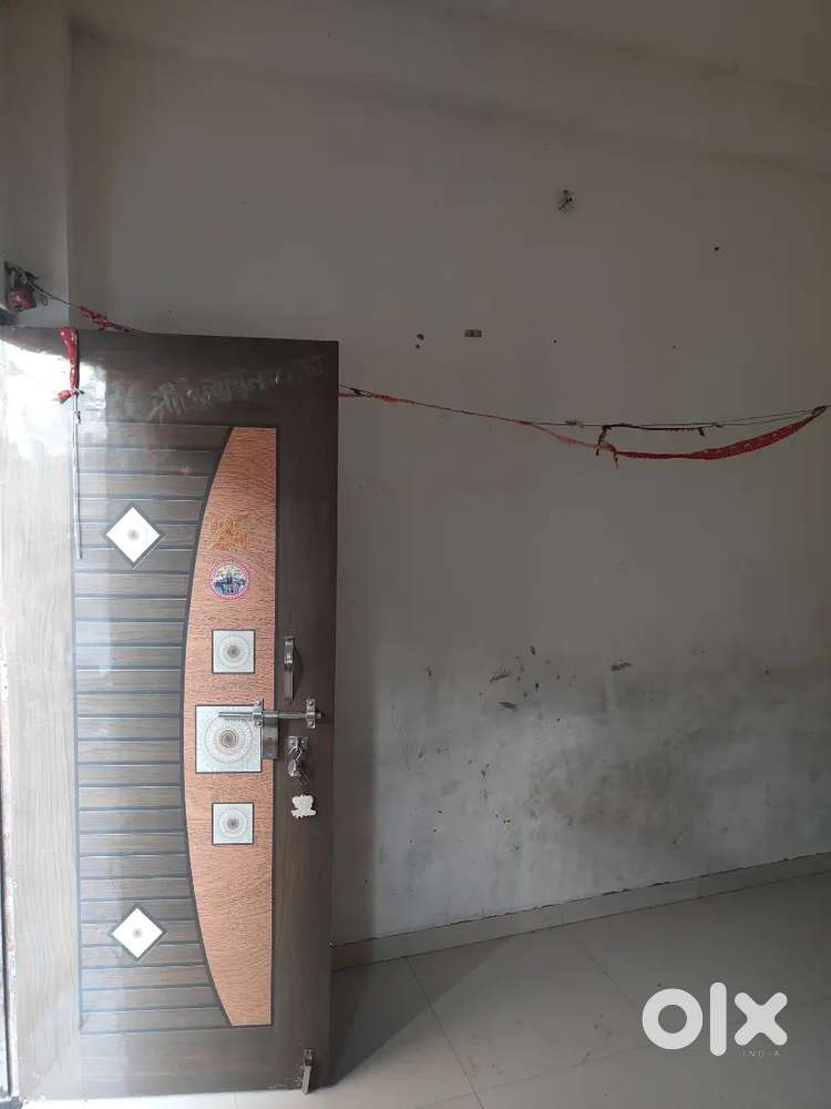 Room available for girls and married couple