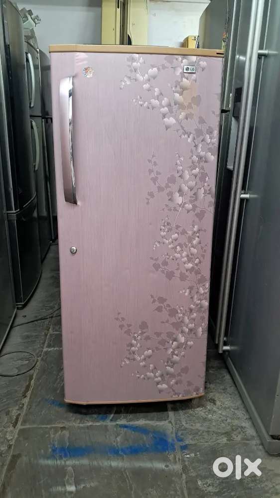 L.g 220 ltr. New condition o.k condition Perfect working