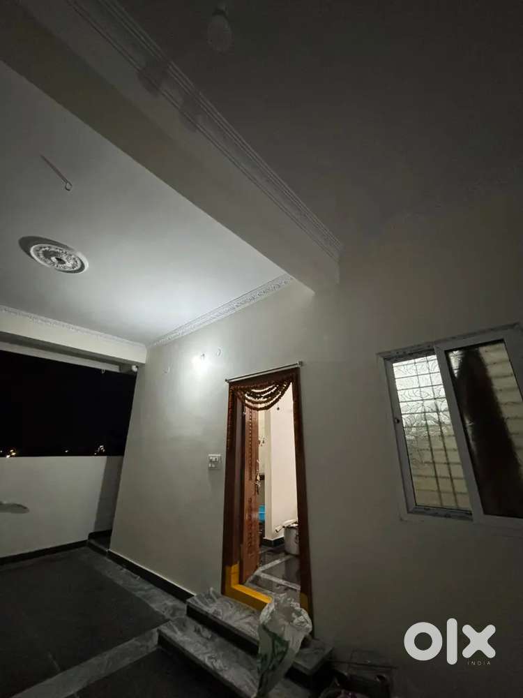 Single bed room for rent