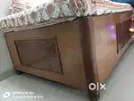 Diwan with box