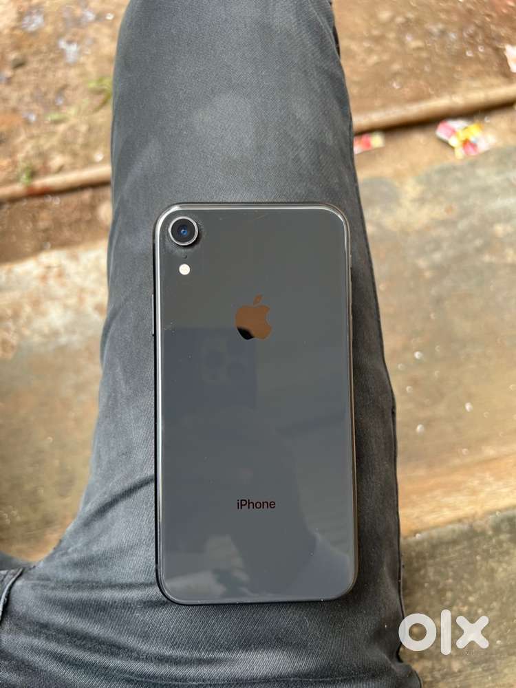 Iphone xr blck colour 64gb battery health 89% billbox bill charjer