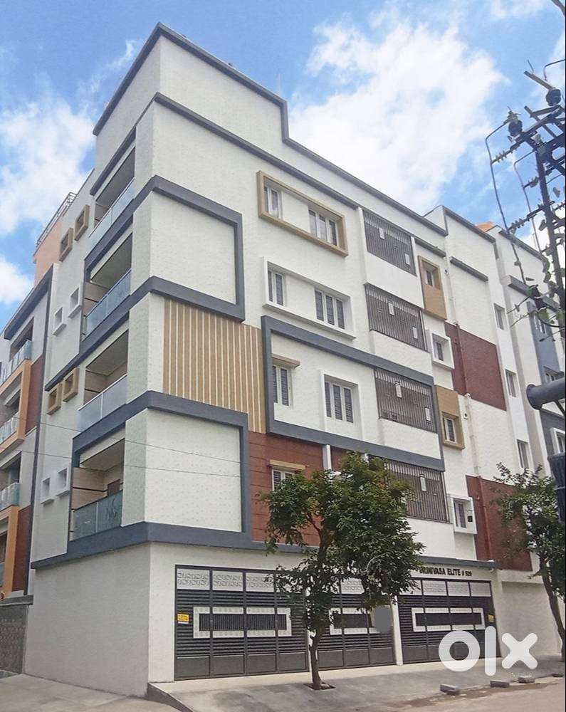 60X28 CORNER 4 Nos of 3BHK Houses+ LIFT Building @ 8th Phase JP Nagar