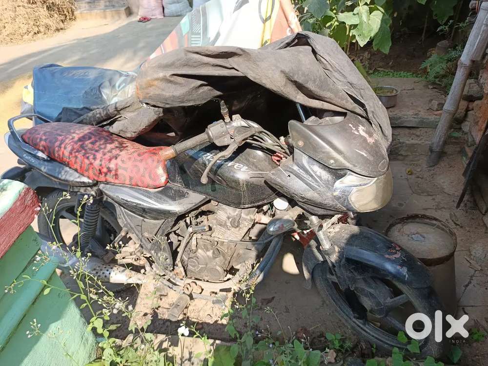 Bajaj Discover 125.