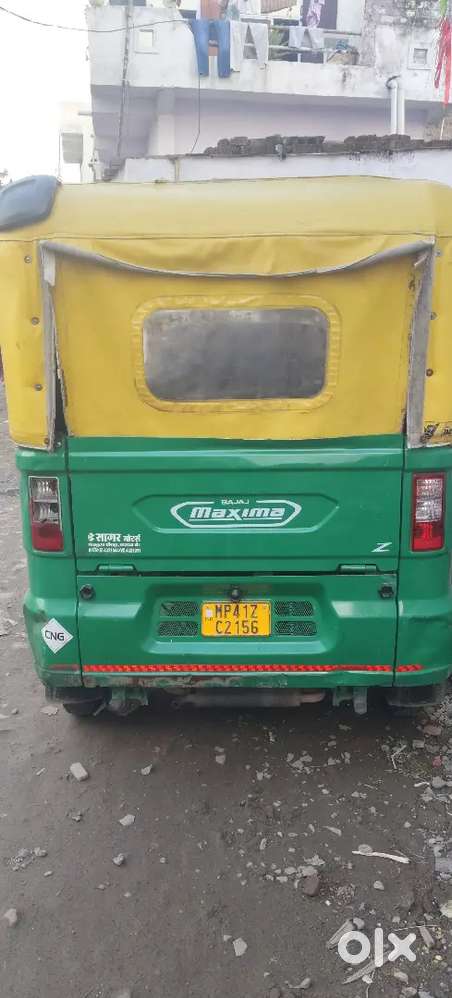Bajaj maxima