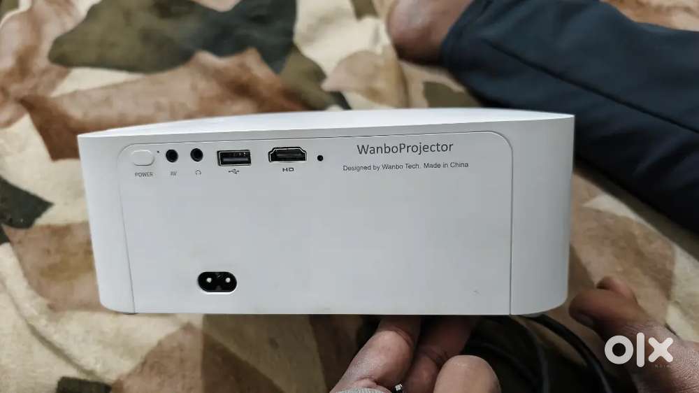 WANBO X1 Max Projector ( urjunt sell)