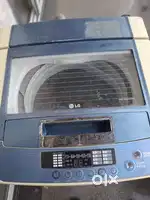 LG fully automatic 6.5 kg 7-8 years old wash. Machine Full working,  l