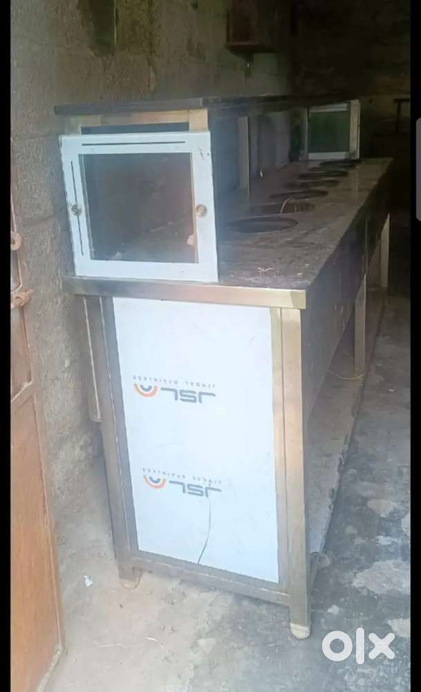 Hotel serving counter