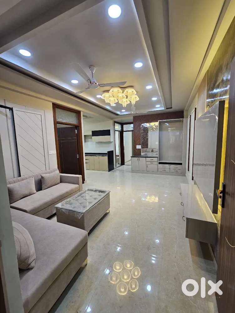 4 BHK Builder floor with modern aminities like swimming pool