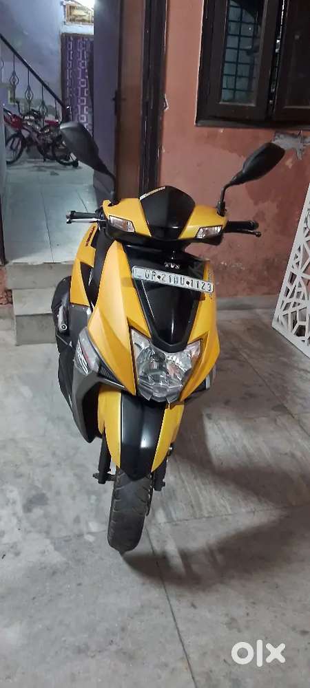 Iam selling TVS ntorq 125, 2018 model 

BS4 engine with Smooth exhaust