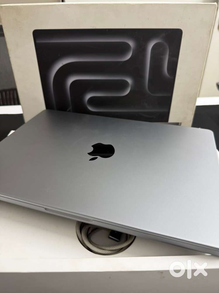 Apple macbook M3 Pro 14 inch
