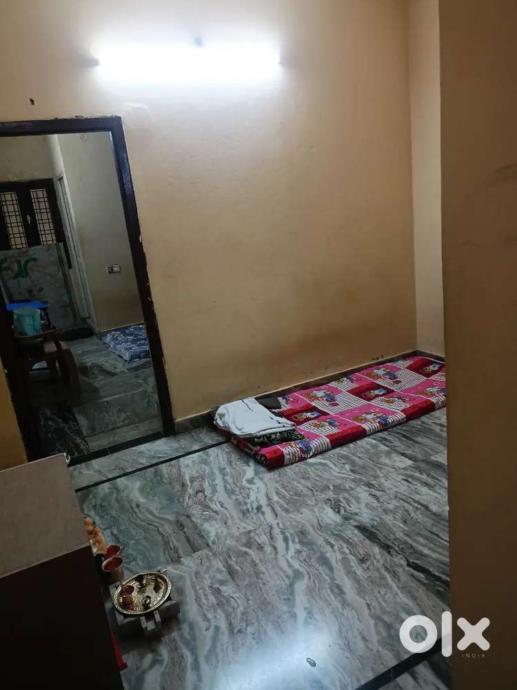 Looking for for sharing both male and female flatmates