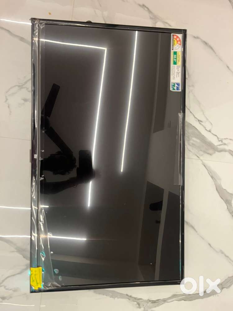 MI TV & F&D 2.1 Sond System Super mint Condition