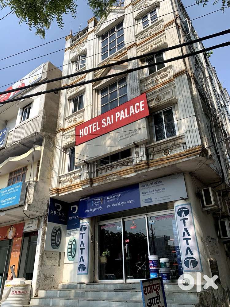 couple friendly room in varanasi