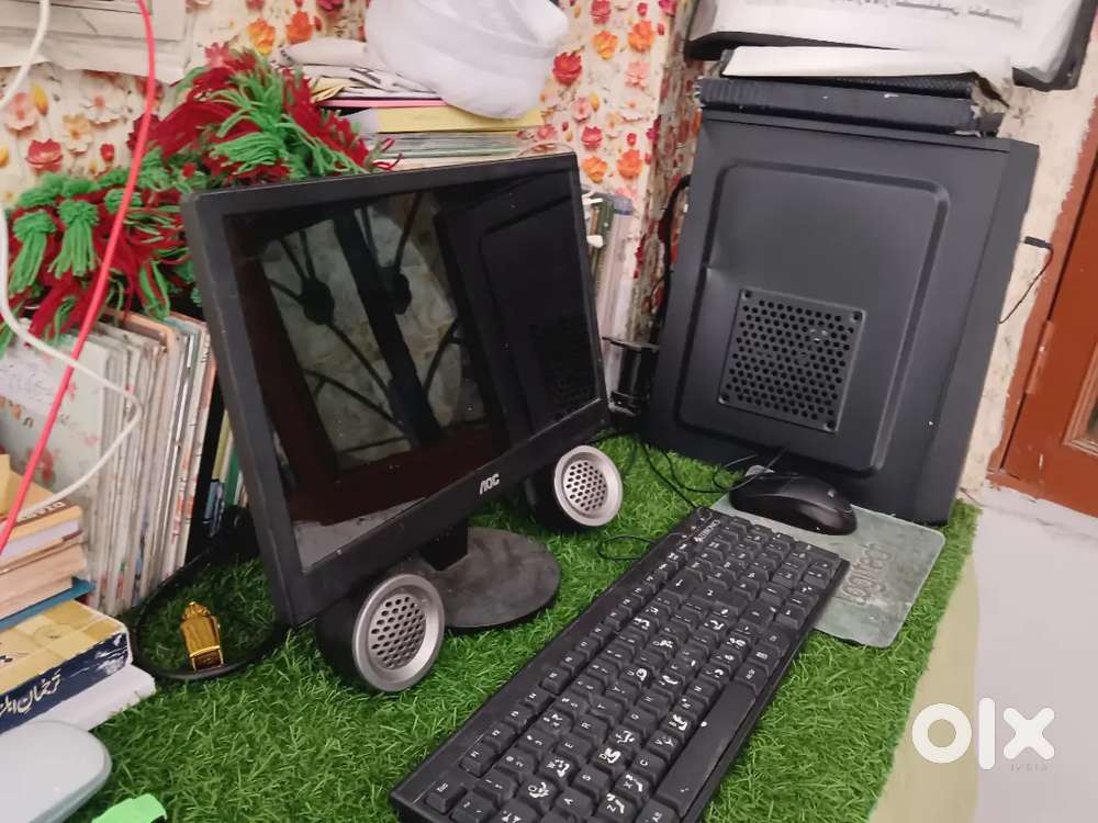 Full Set Computer in Excellent Condition –