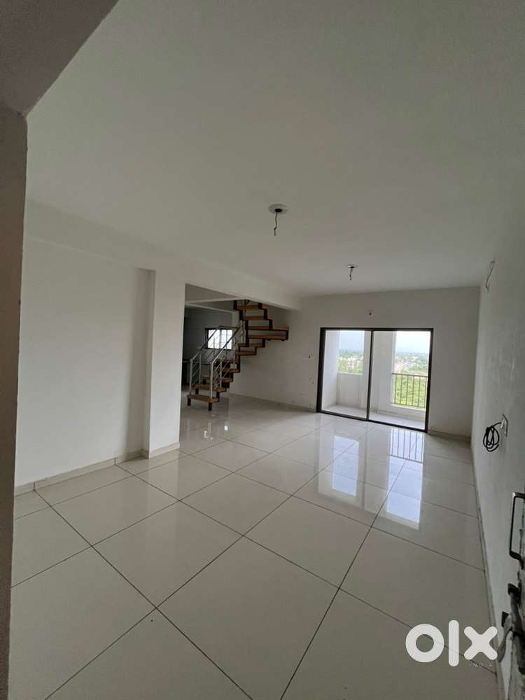 1600sq feet 3BHK paint house.