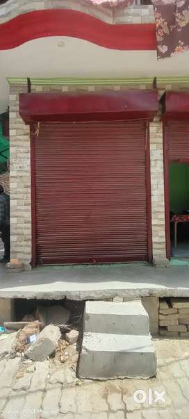 Double Shutter Shop For Rent