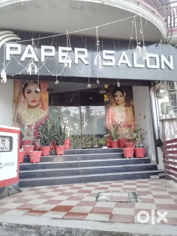 Beautician, makeup expert and hair dresser requirement on urgent basis