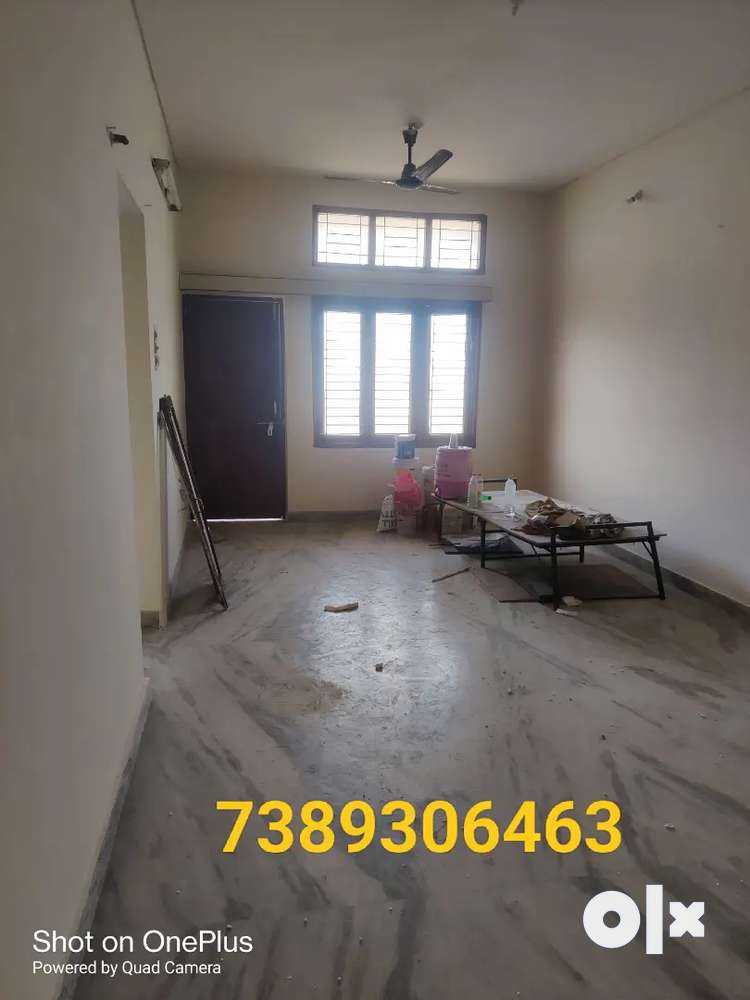 2bhk Indipendent flat available in pandri