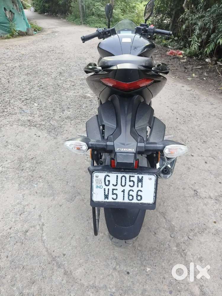 Suzuki Gixxer sf black edition superb condition