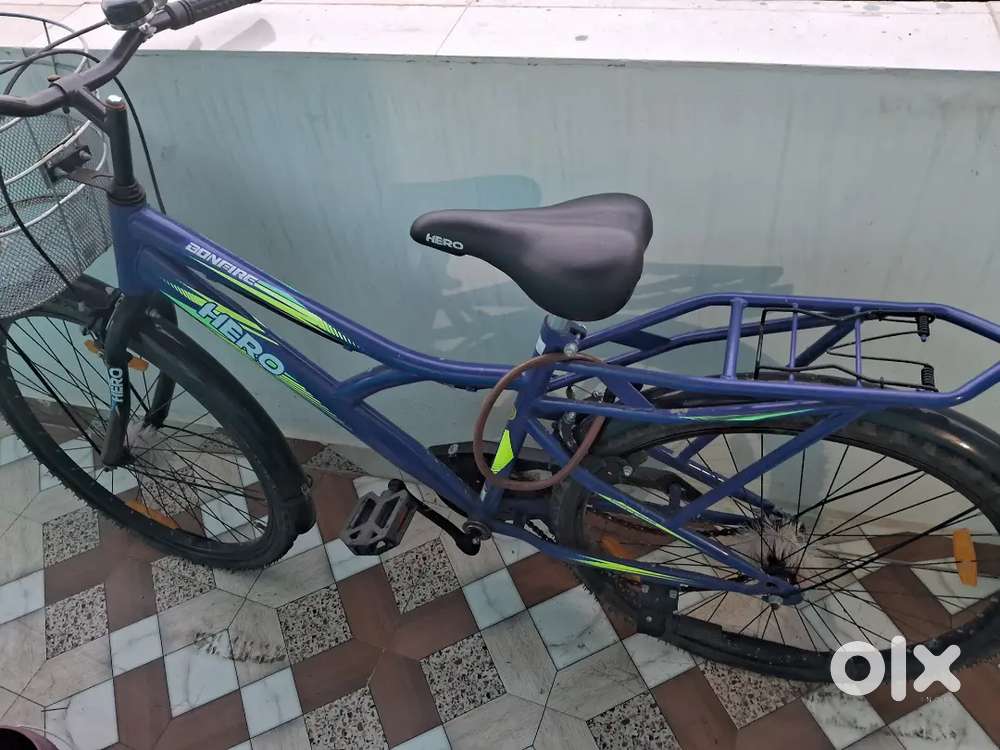 Hero ladies bicycle, only used for 6 months