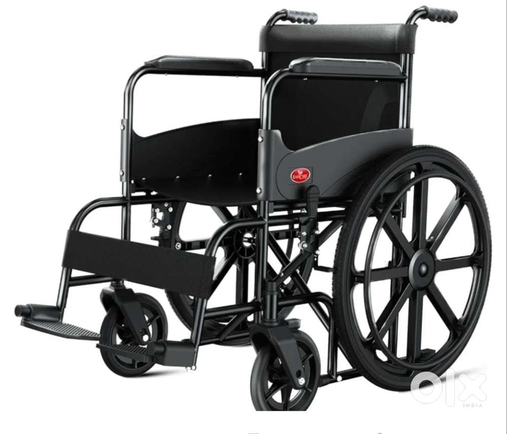 WHEEL CHAIR AND WALKER UNUSED 5000RS ONLY