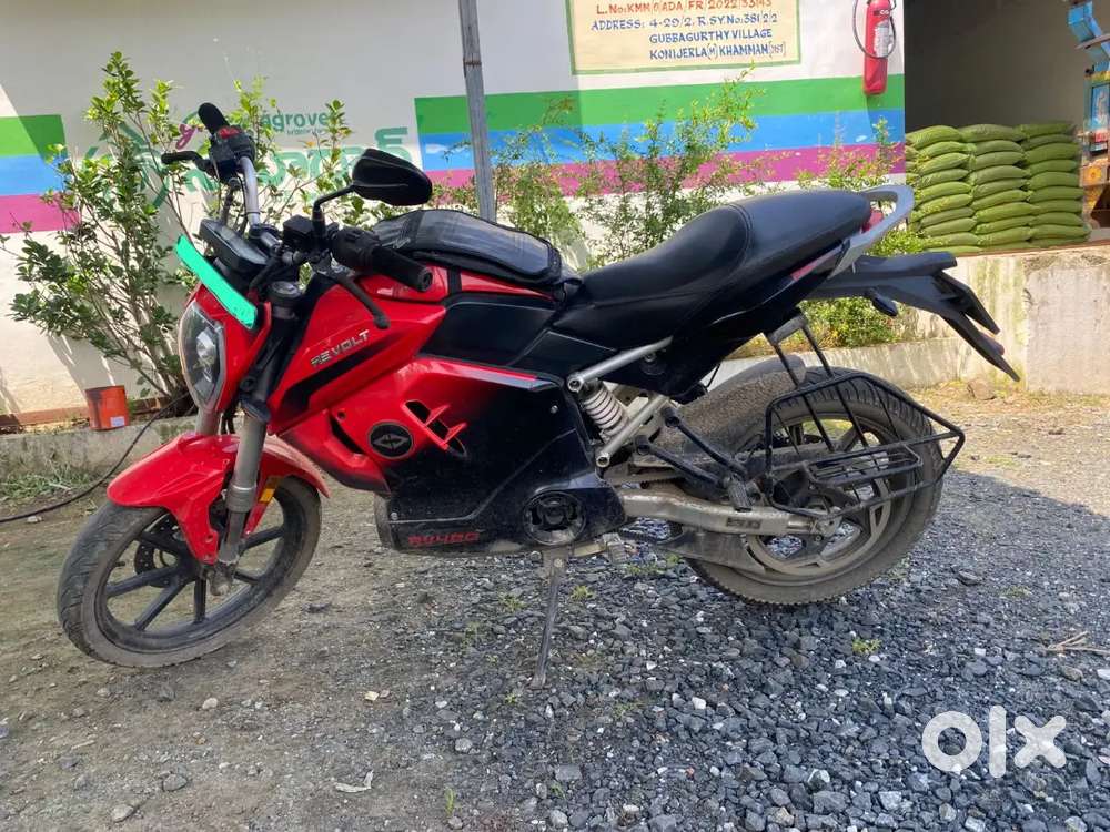 Revolt RV400 - low kms Driven