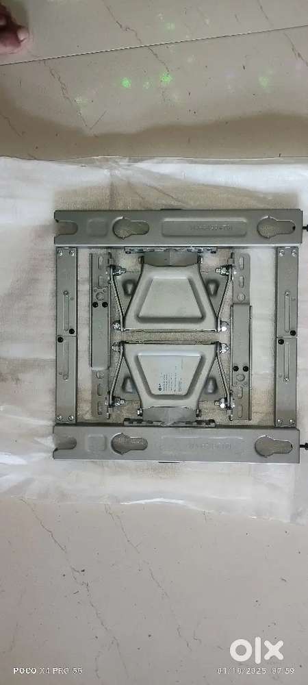 LG TV BREAKET