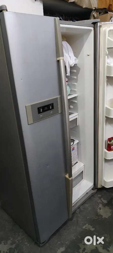 LG Fridge 685 liter