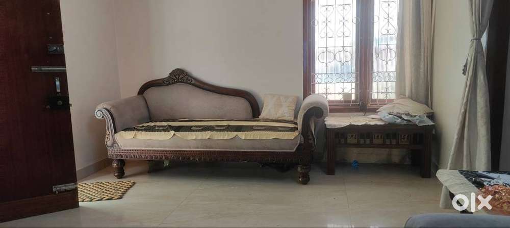 Beige Color 3+2+1 Diwan Sofa Set – Good Condition, Negotiable Price