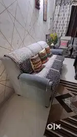 Sofa set 5 seater