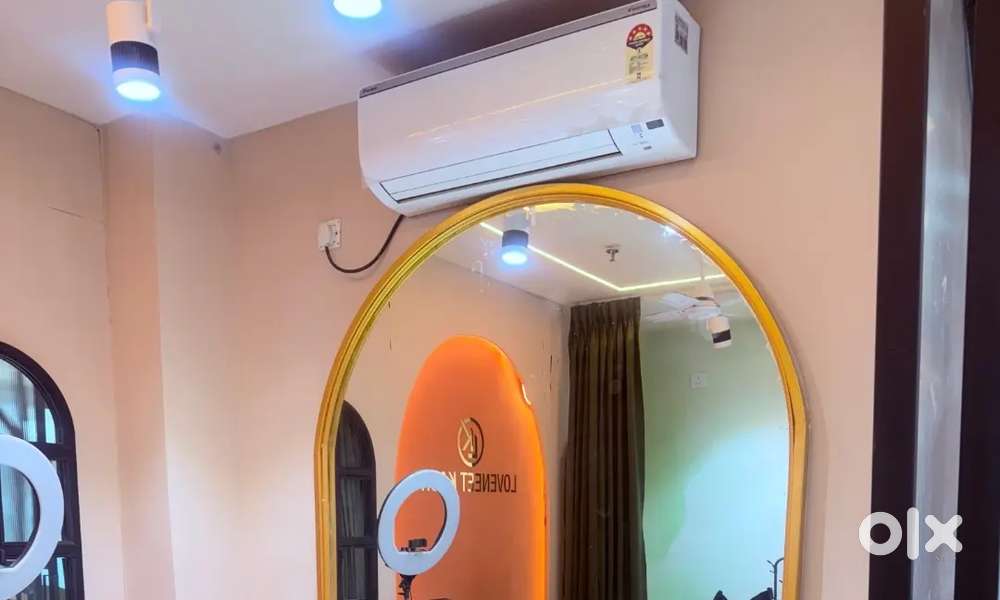 Daikin ac new ..no damage no scratches