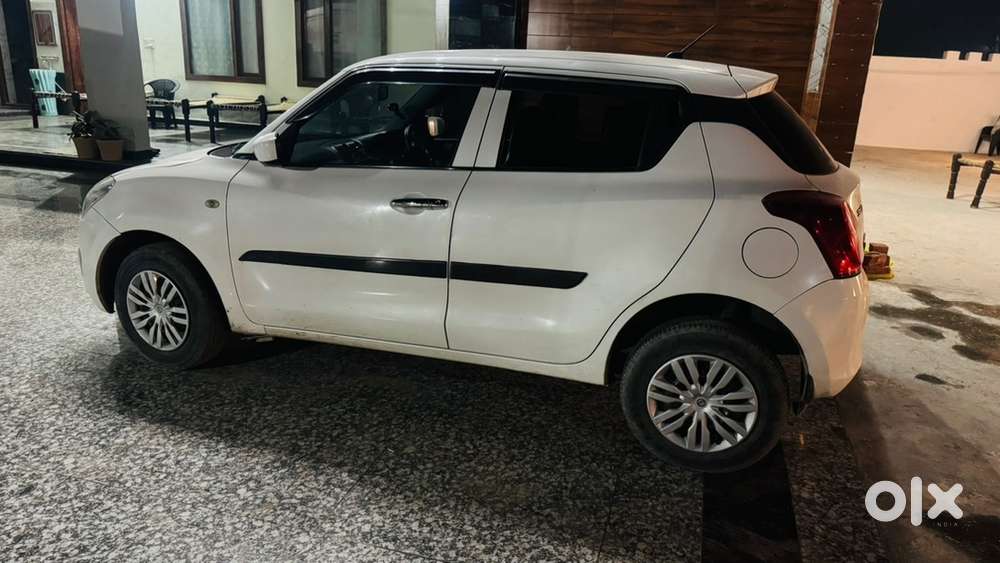Maruti Suzuki Swift 2018 CNG & Hybrids 56000 Km Driven
