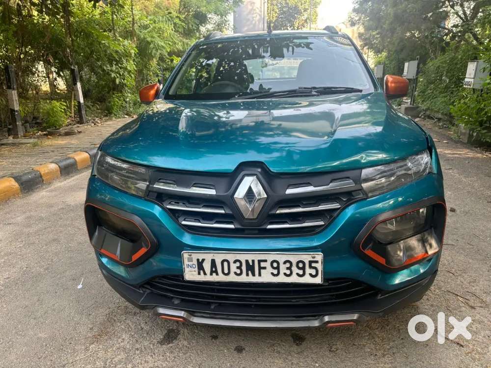 This is AUTOMATIC CAR Exlent condition lady used car all parts orginal