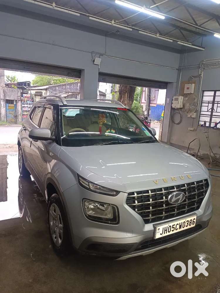 Hyundai Venue 2021 Petrol 15000 Km Driven awesome condition