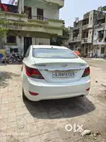 Hyundai Verna 2012