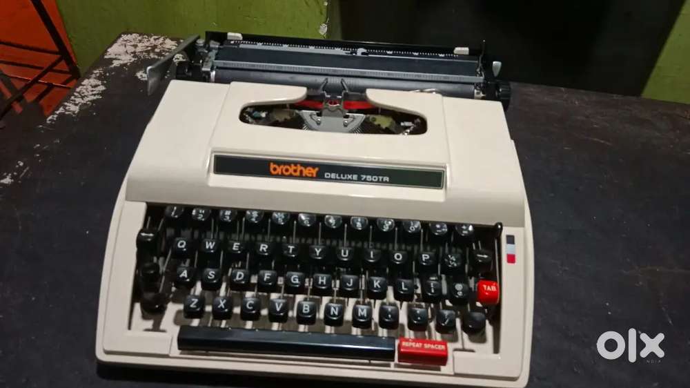 TYPEWRITER FOR SALES PROTABLE