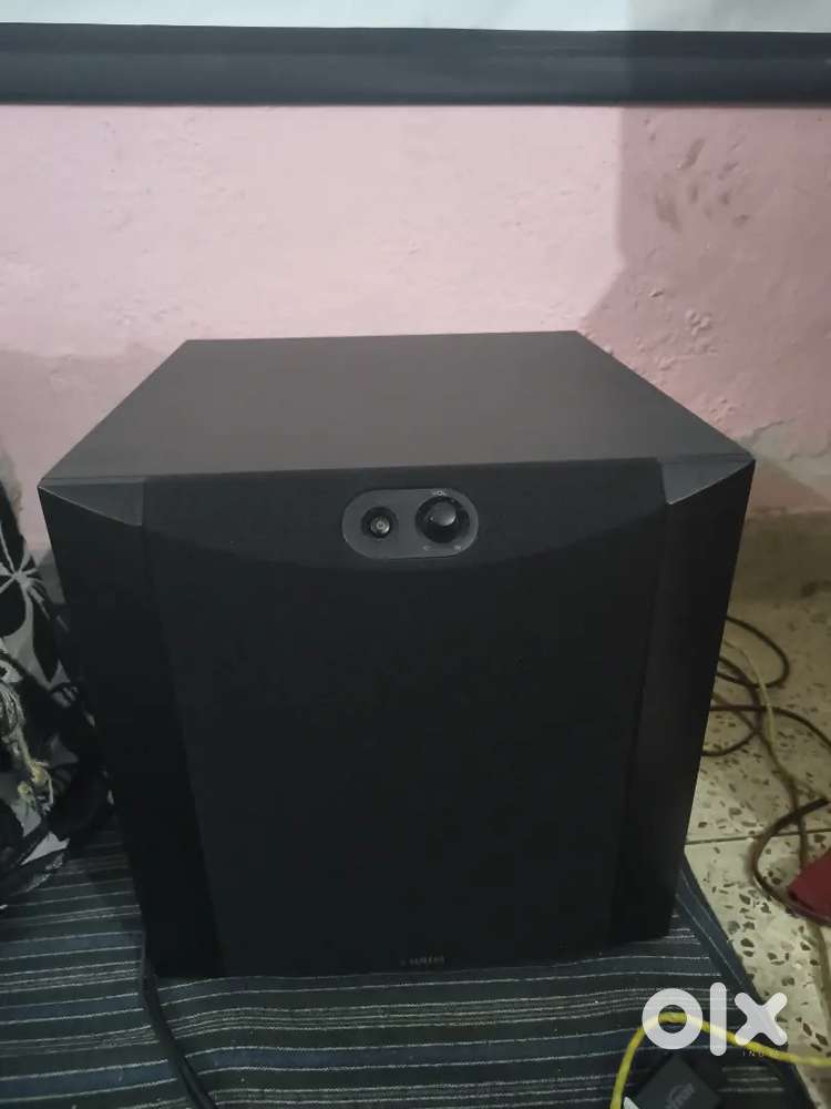YAMAHA NS-SW300 ACTIVE HOME THEATRE SUBWOOFER