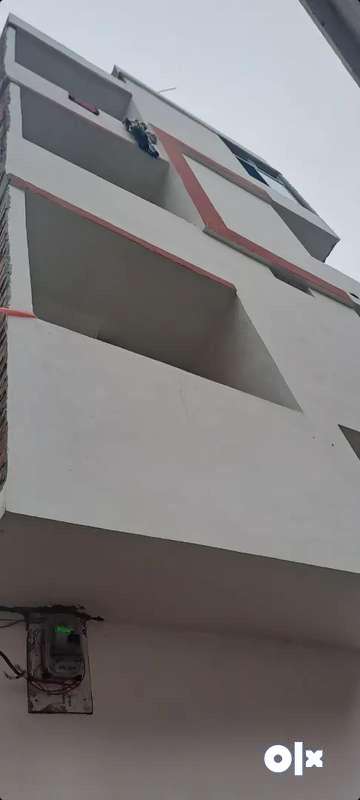 2 bhk building with 3 floors is on sale