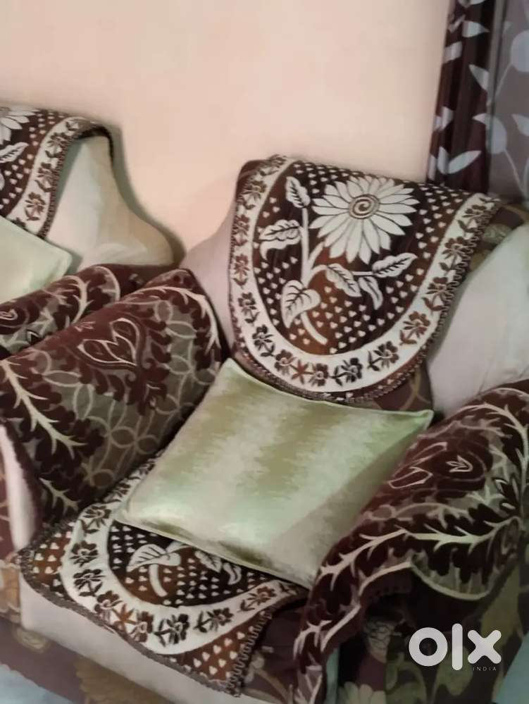 Sofa set with cover